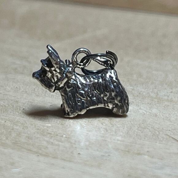 Sterling Silver Scottish Terrier Dog Puppy Yorkie Pet Charm Pendant - Picture 2 of 5